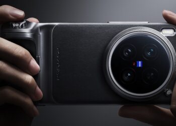 vivo เปิดตัว vivo X200 Ultra ทางการ มาพร้อมกล้อง 200MP ZEISS Telephoto ชิปประมวลผลภาพ VS1 และ V3+ ราคาเริ่มต้นราว 29,490 บาท ชุด Photographer Kit ราว 43,990 บาท