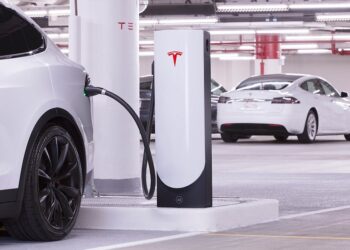 Tesla เริ่มเก็บค่าธรรมเนียมใช้ Supercharger ถ้าจอดแช่ หรือ ชาร์จเกิน 80%