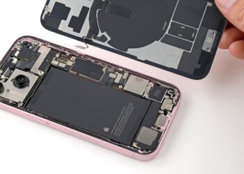 iCare มอบส่วนลดสูงสุด 1,100 บาท สำหรับเปลี่ยนแบตเตอรี่ iPhone ครั้งสุดท้ายของปี 2568