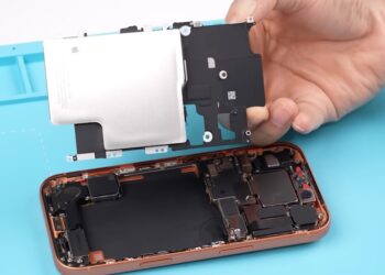 iPhone 17 Pro ถูกแกะส่วนประกอบแล้ว เผยความจุแบตเตอรี่ ทั้งเวอร์ชัน eSIM และรองรับซิมการ์ดปกติ