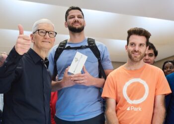 Apple คาดว่ารายได้ในไตรมาสเดือนธันวาคม จะดีที่สุดเป็นประวัติการณ์จากความต้องการ iPhone 17