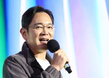 ประธาน Samsung ถึงกับเอ่ยปาก “ทำไมมีแต่คนใช้ iPhone” บนเวทีกิจกรรมของ NVIDIA