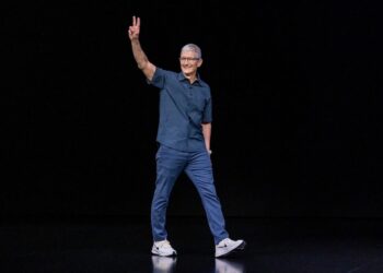 Tim Cook ซื้อหุ้นของ Nike เพิ่มอีก 50,000 หุ้น มูลค่าราว 93 ล้านบาท