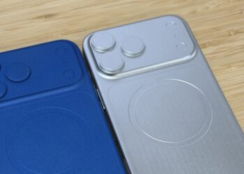 เครื่องดัมมี่ iPhone 18 Pro Max ชี้ให้เห็นแผงกล้องหลังหนาขึ้น เลนส์นูนมากขึ้น