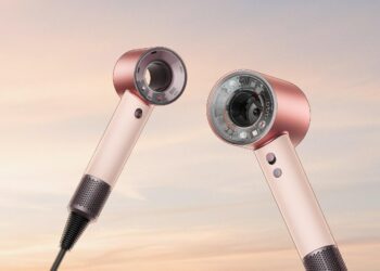 Dyson Supersonic Travel ไดร์เป่าผมขนาดพกพา แต่ทรงพลังตามแบบฉบับ Dyson  พร้อมวางจำหน่ายแล้ววันนี้ในประเทศไทย