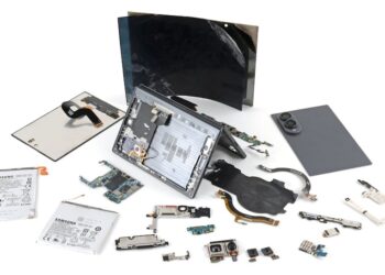 Samsung Galaxy Z Fold8 ถูกชำแหละชิ้นส่วนแล้วโดย iFixit