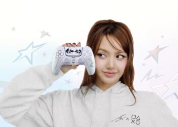 Lisa x PlayStation เตรียมพบกับการเปิดตัวคอนโทรลเลอร์ไร้สาย DualSense – Lisa Limited Edition พร้อมกันตุลาคมนี้!